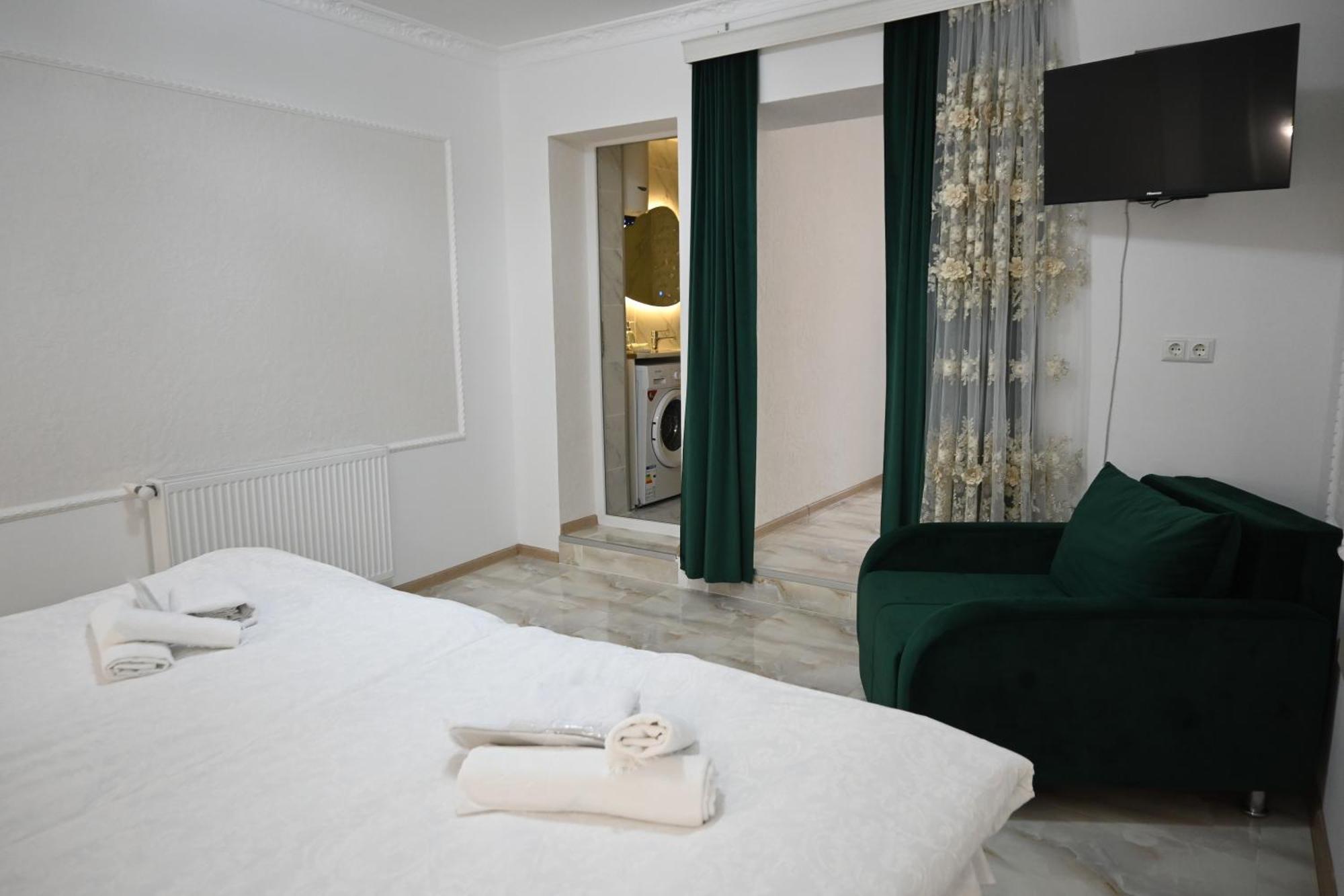 Jerusalem Hotel Кутаиси Экстерьер фото