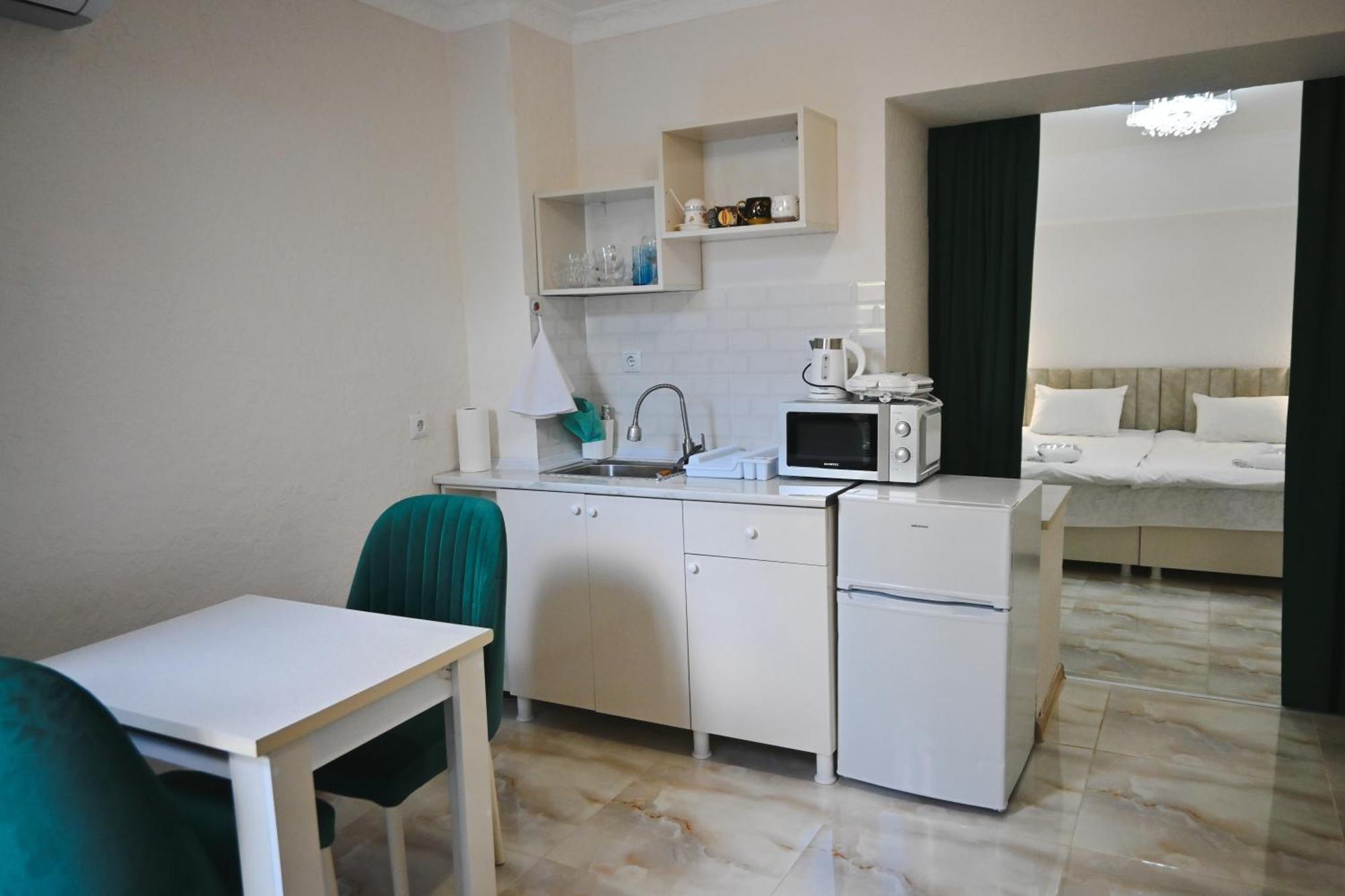 Jerusalem Hotel Кутаиси Экстерьер фото