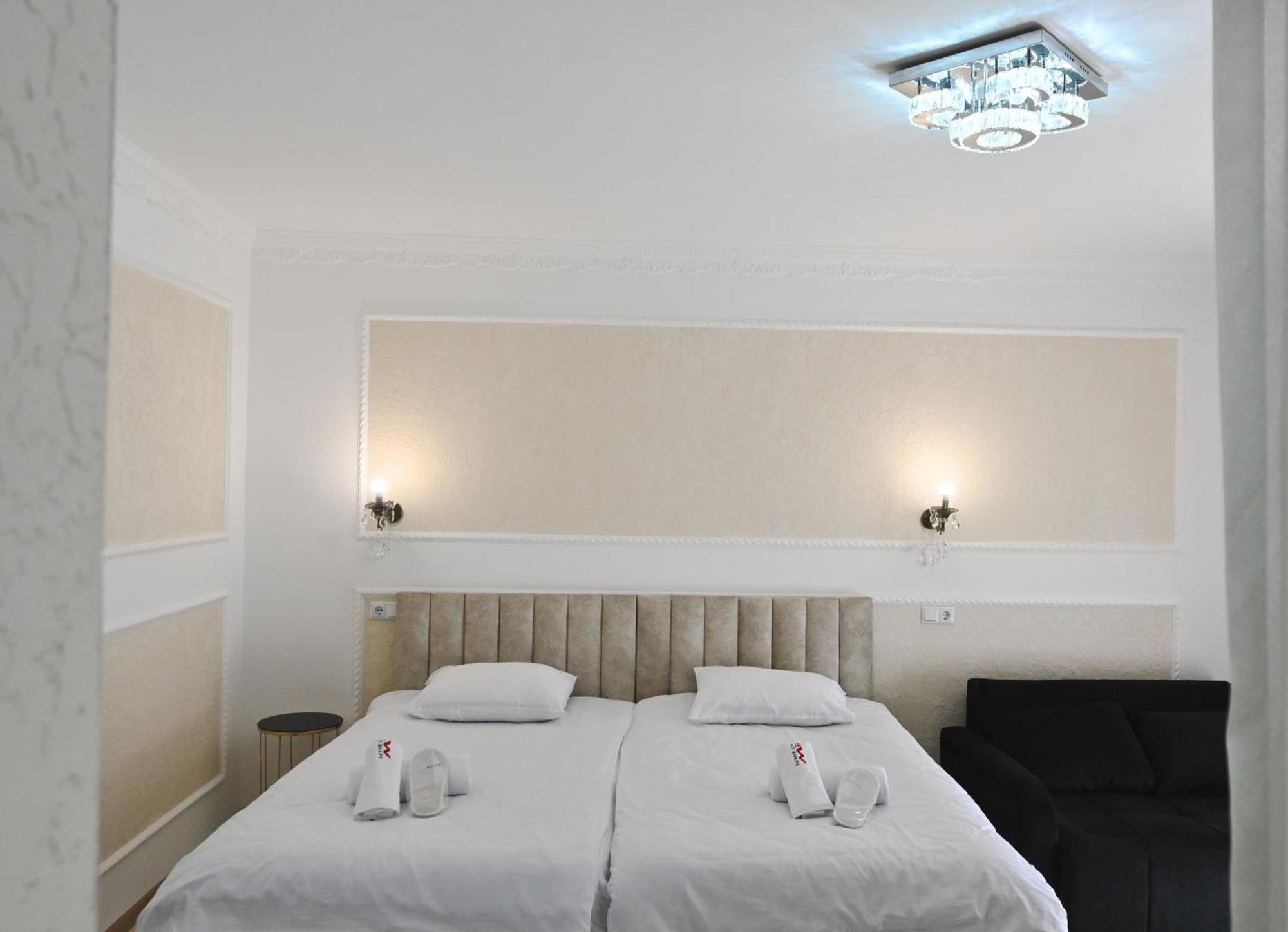 Jerusalem Hotel Кутаиси Экстерьер фото