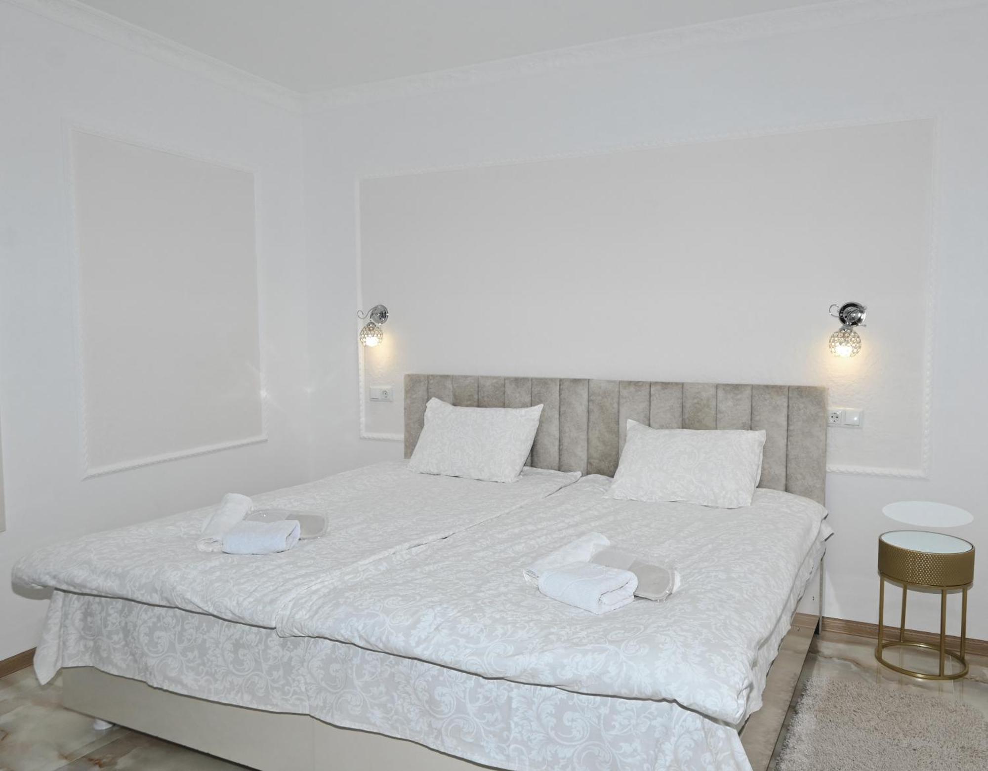 Jerusalem Hotel Кутаиси Экстерьер фото