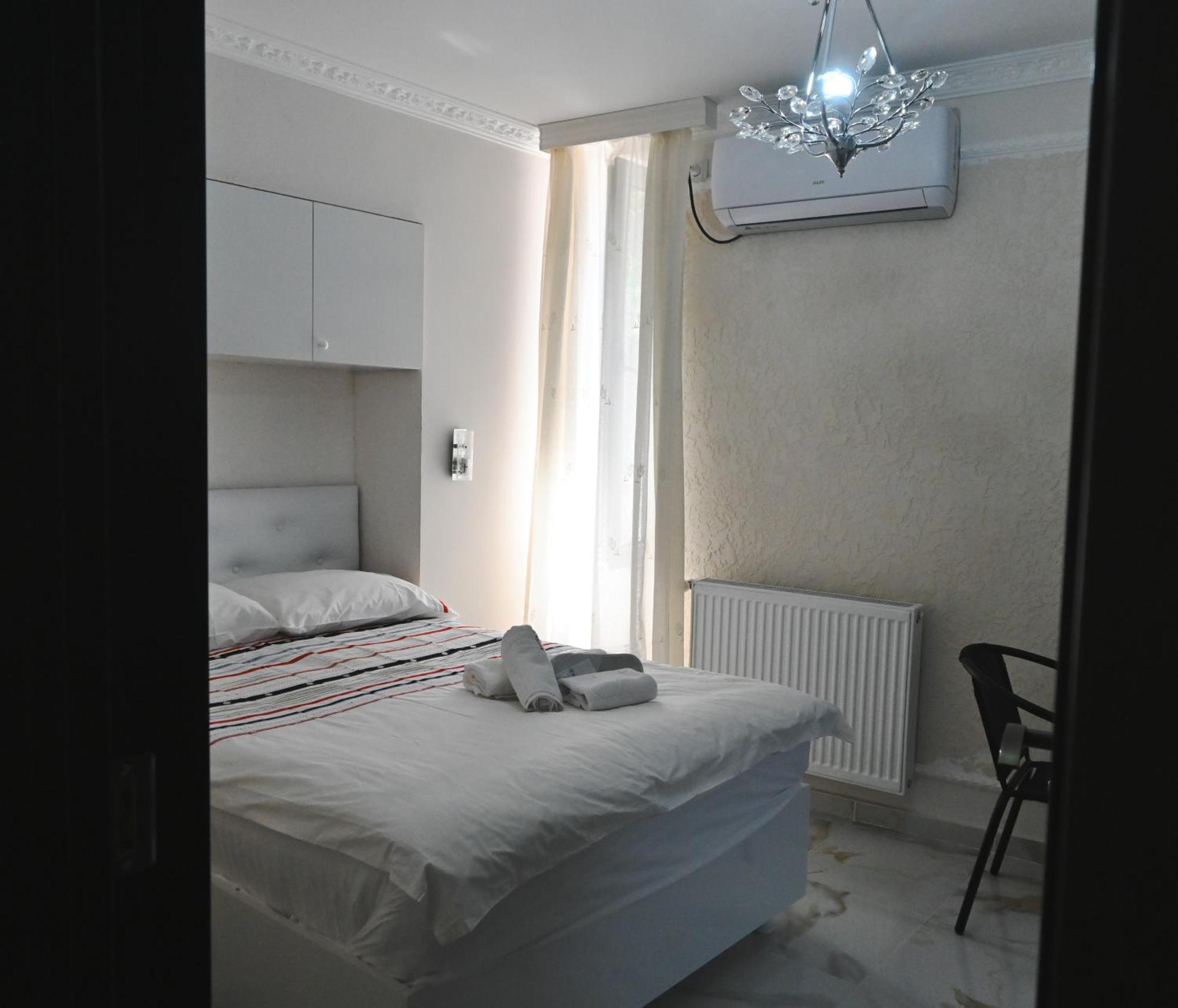 Jerusalem Hotel Кутаиси Экстерьер фото